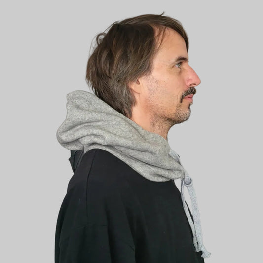 Kapuzenloop BIO-BAUMWOLLFLEECE mit Kordel grau